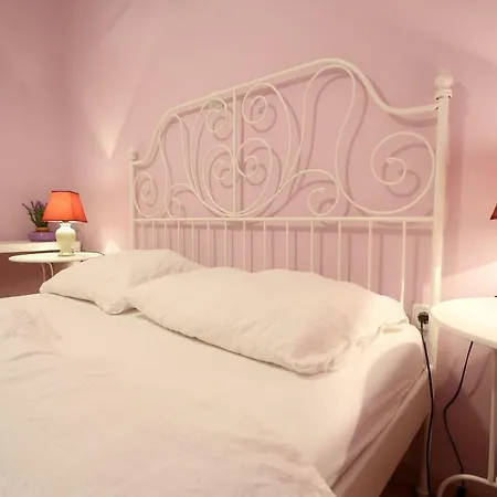 Viola Apartment